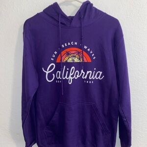 Point Sportswear Women's Purple Hoodie Size Small – California Logo